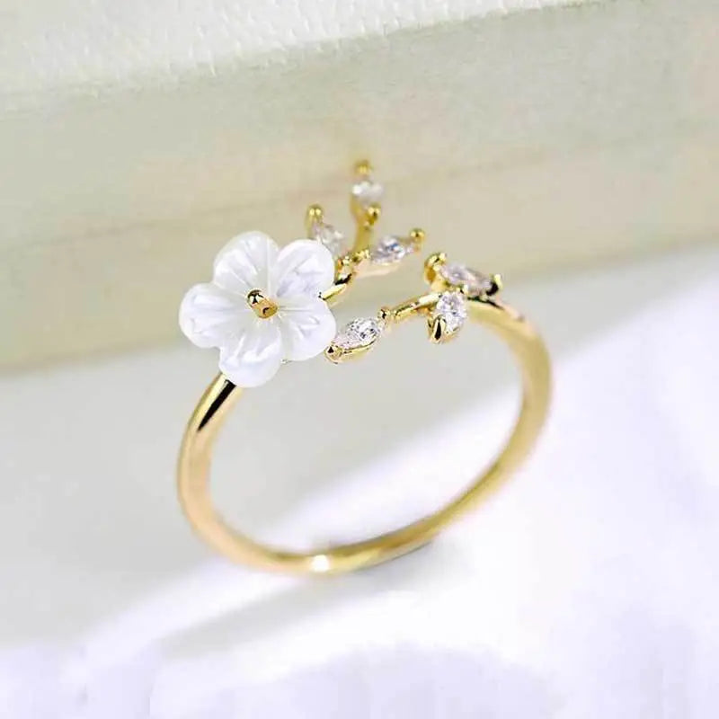 Creative Flower Leaf Ring